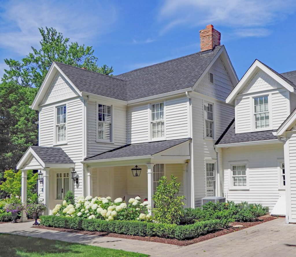 white vinyl siding done by siding company